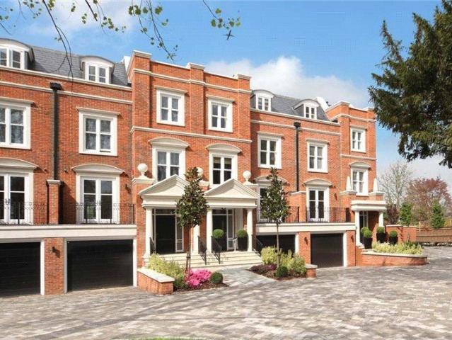 5 bedroom terraced house for sale