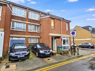5 bedroom terraced house for sale
