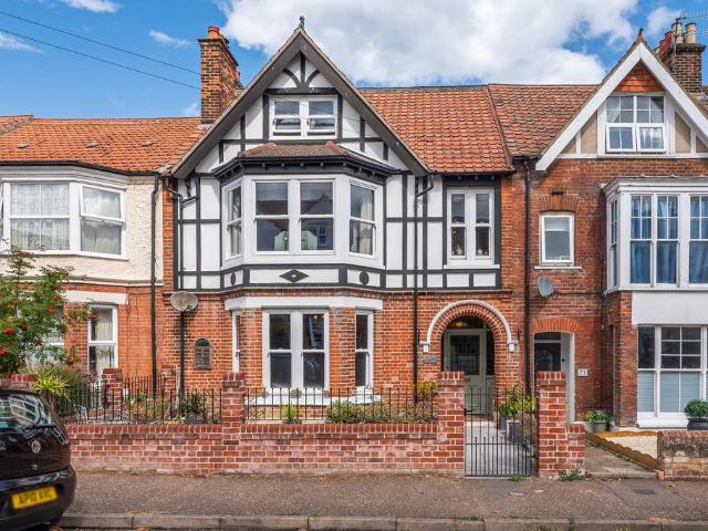 5 bedroom terraced house for sale