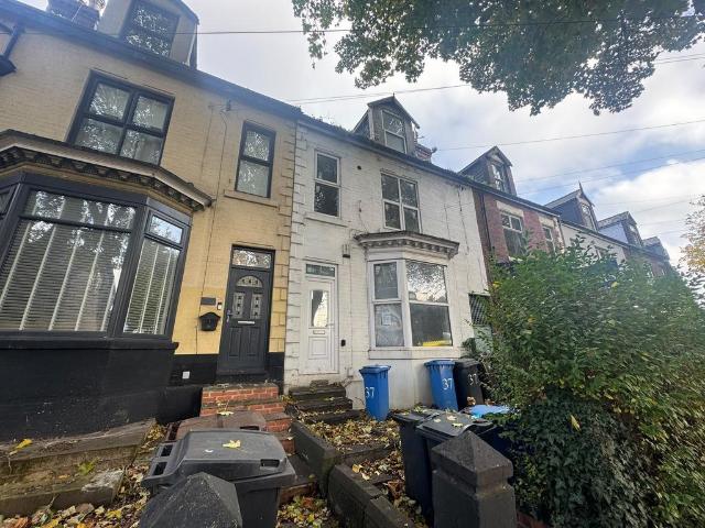 5 bedroom terraced house for sale