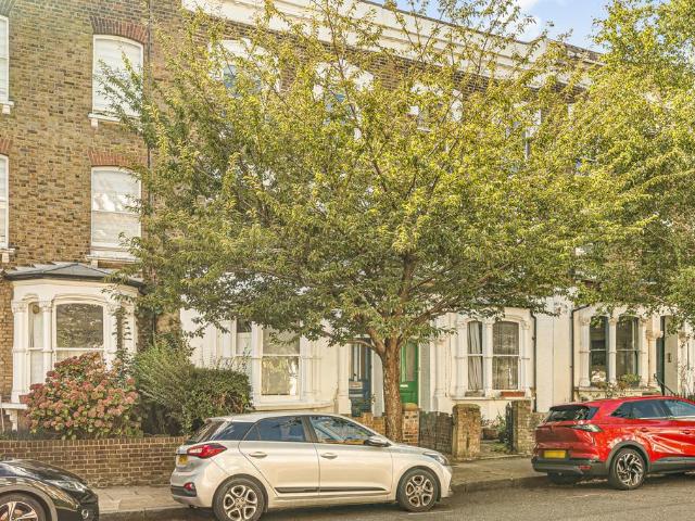 5 bedroom terraced house for sale
