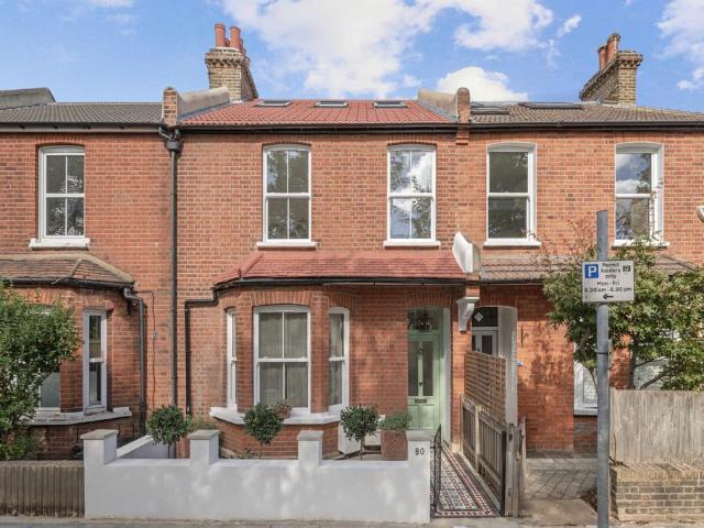 5 bedroom terraced house for sale