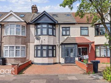 5 bedroom terraced house for sale