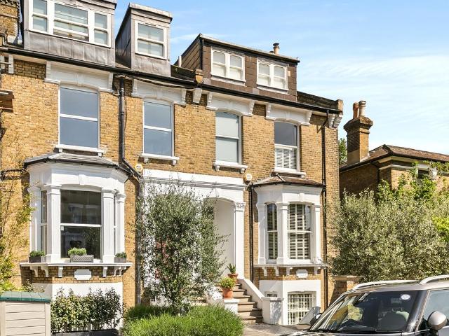 5 bedroom terraced house for sale