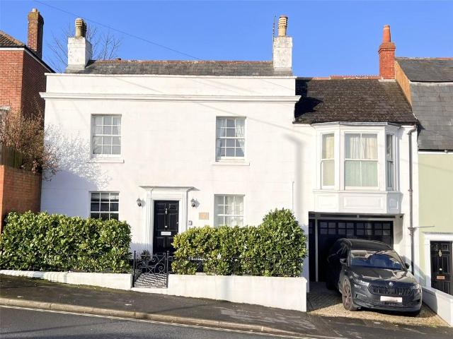 5 bedroom terraced house for sale