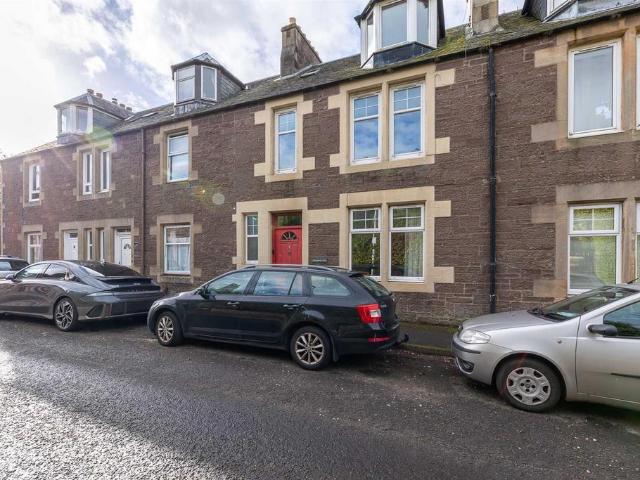 5 bedroom terraced house for sale