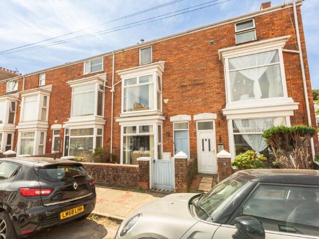 5 bedroom terraced house for sale
