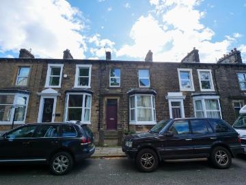 5 bedroom terraced house for sale