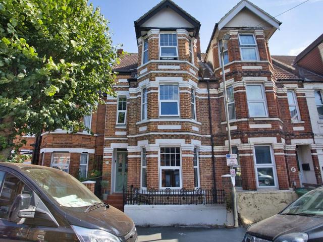 5 bedroom terraced house for sale