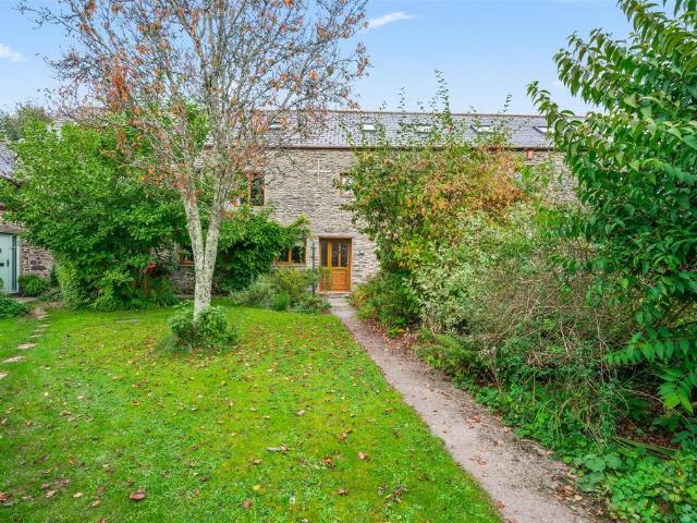 5 bedroom terraced house for sale