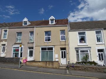5 bedroom terraced house for sale