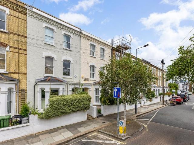 5 bedroom terraced house for sale
