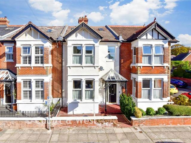 5 bedroom terraced house for sale