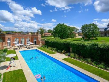 5 bedroom townhouse for sale