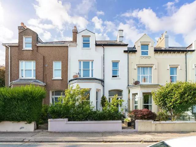 5 bedroom terraced house for sale