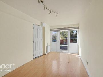 5 bedroom terraced house for sale
