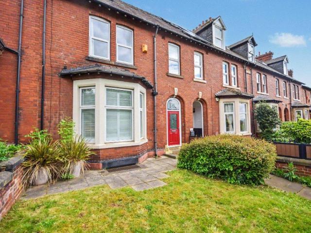 5 bedroom terraced house for sale