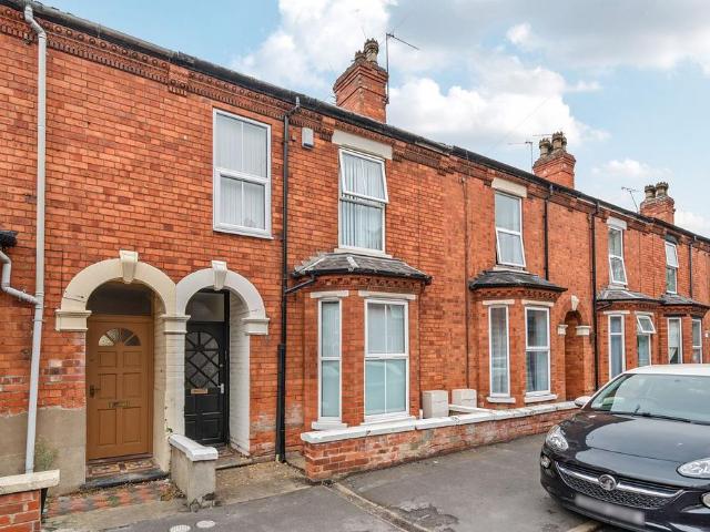 5 bedroom terraced house for sale