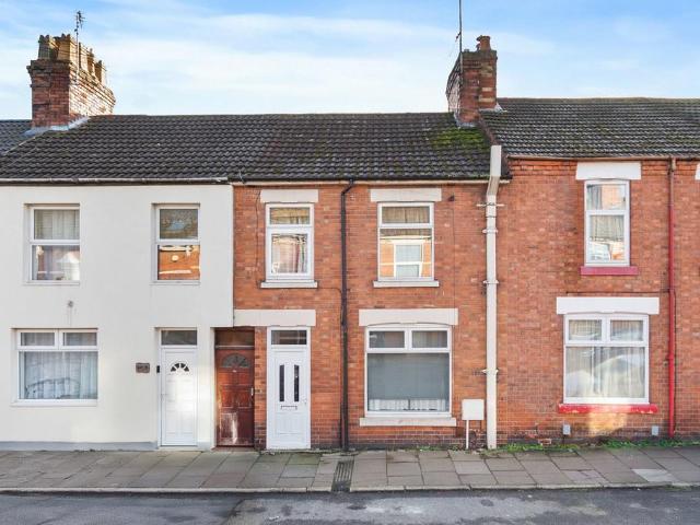 5 bedroom terraced house for sale