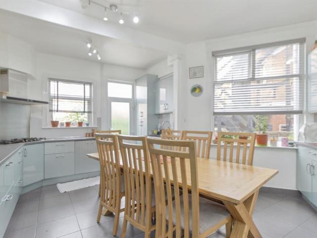 5 bedroom terraced house for sale