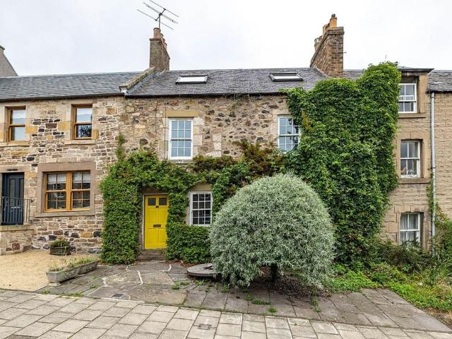 5 bedroom terraced house for sale