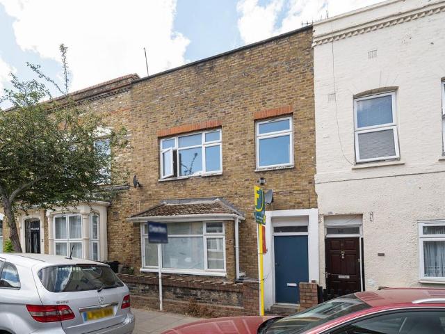 5 bedroom terraced house for sale