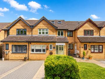 5 bedroom terraced house for sale