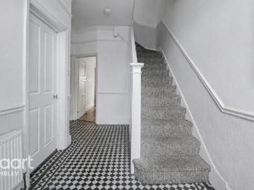 5 bedroom terraced house for sale