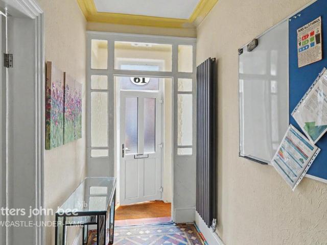 5 bedroom terraced house for sale