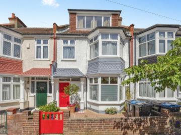 5 bedroom terraced house for sale