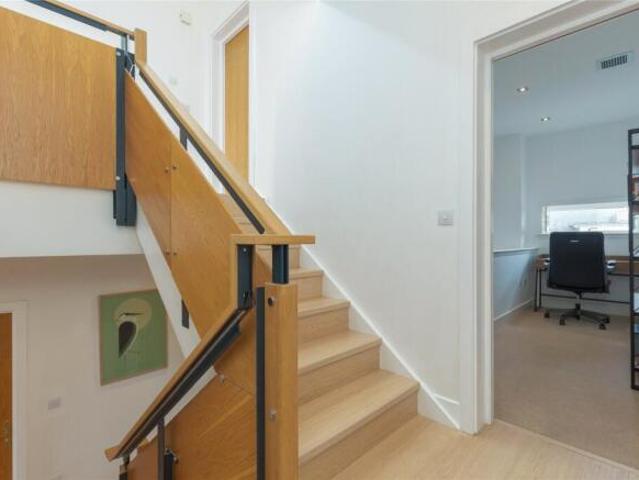 5 bedroom terraced house for sale in Brighouse Park Cross, Cramond, Edinburgh, EH4