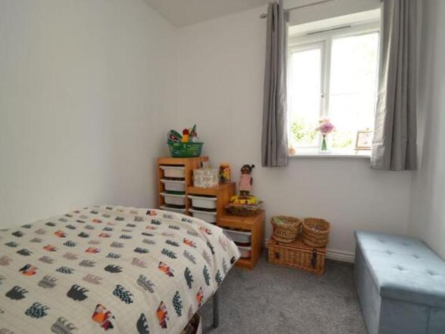 5 bedroom terraced house for sale in Myers Close, Idle, BD10