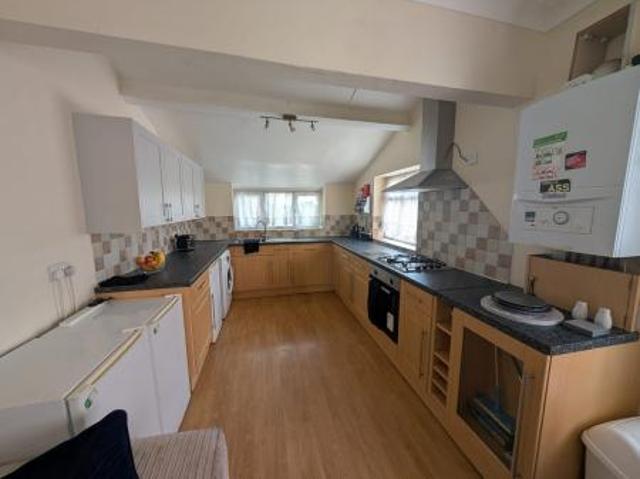 5 bedroom Terraced House To Let