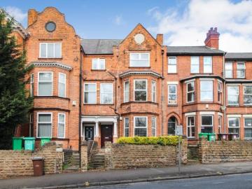 5 bedroom Terraced House To Let