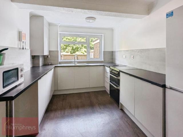 5 bedroom Terraced House To Let