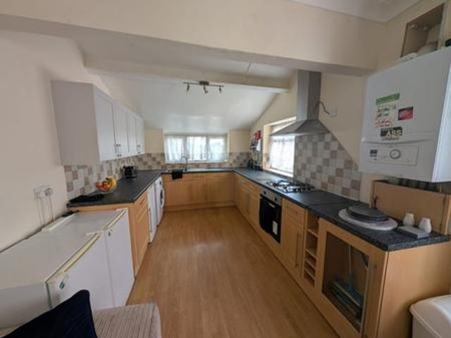 5 bedroom Terraced House To Let