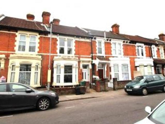 5 bedroom Terraced House To Let