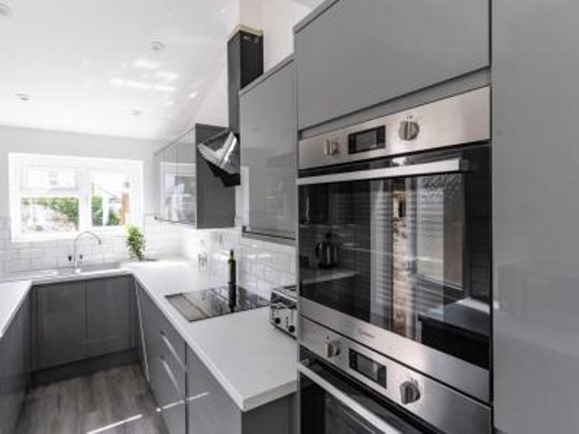 5 bedroom Terraced House To Let