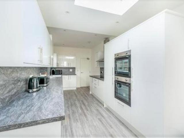 5 bedroom Terraced House To Let