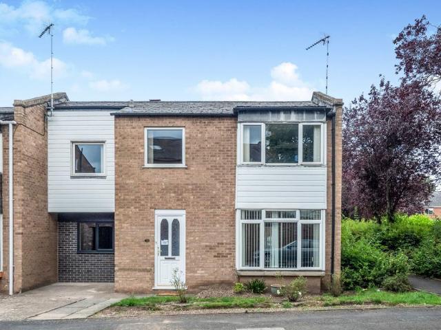 5 bedroom terraced house to rent