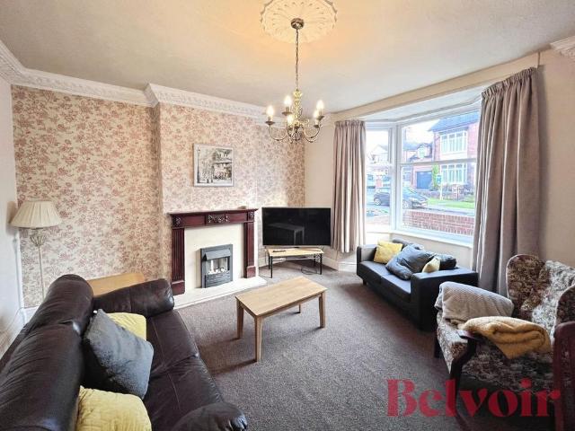 5 bedroom terraced house to rent