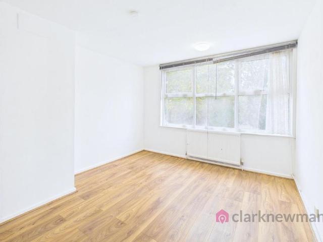 5 bedroom terraced house to rent