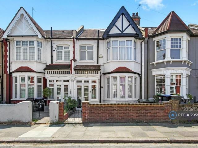 5 bedroom terraced house to rent