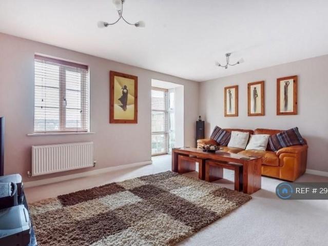 5 bedroom terraced house to rent