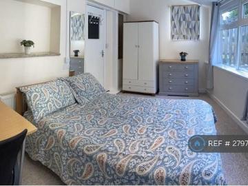 4 bedroom terraced house to rent