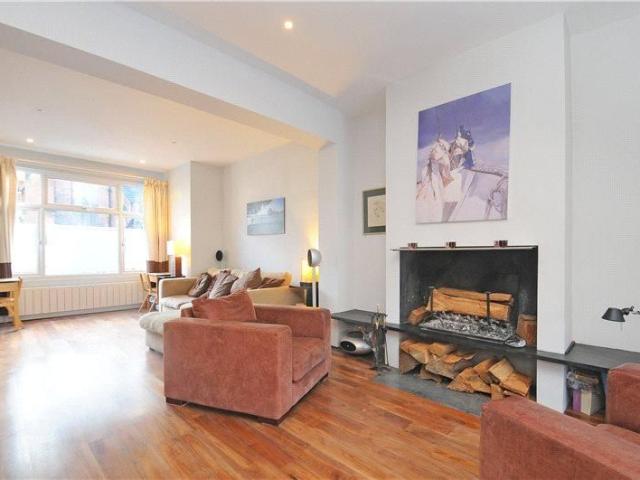 5 bedroom terraced house to rent