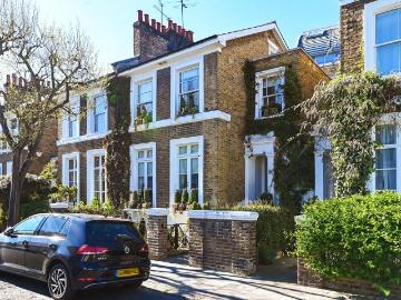 World's End, Enfield, Greater London - Garden