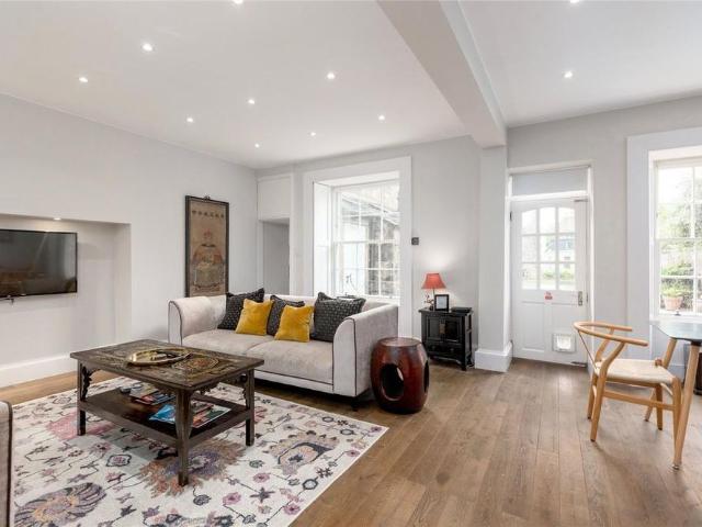 5 bedroom terraced house to rent