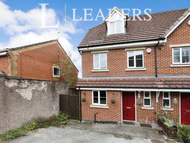5 bedroom terraced house to rent