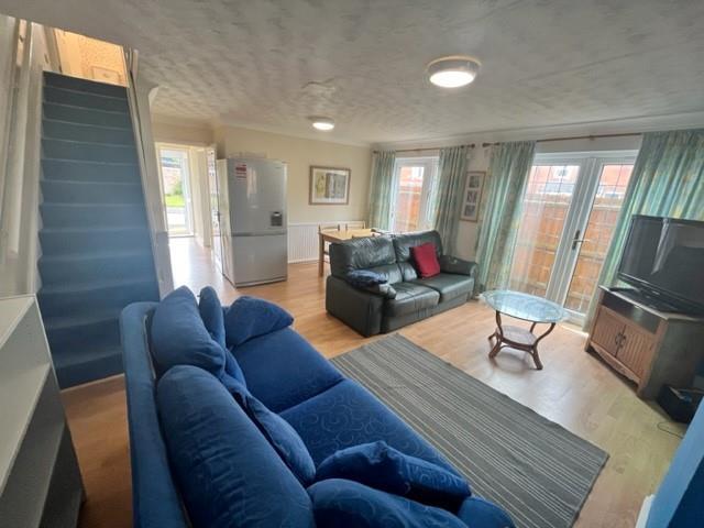 5 bedroom terraced house to rent